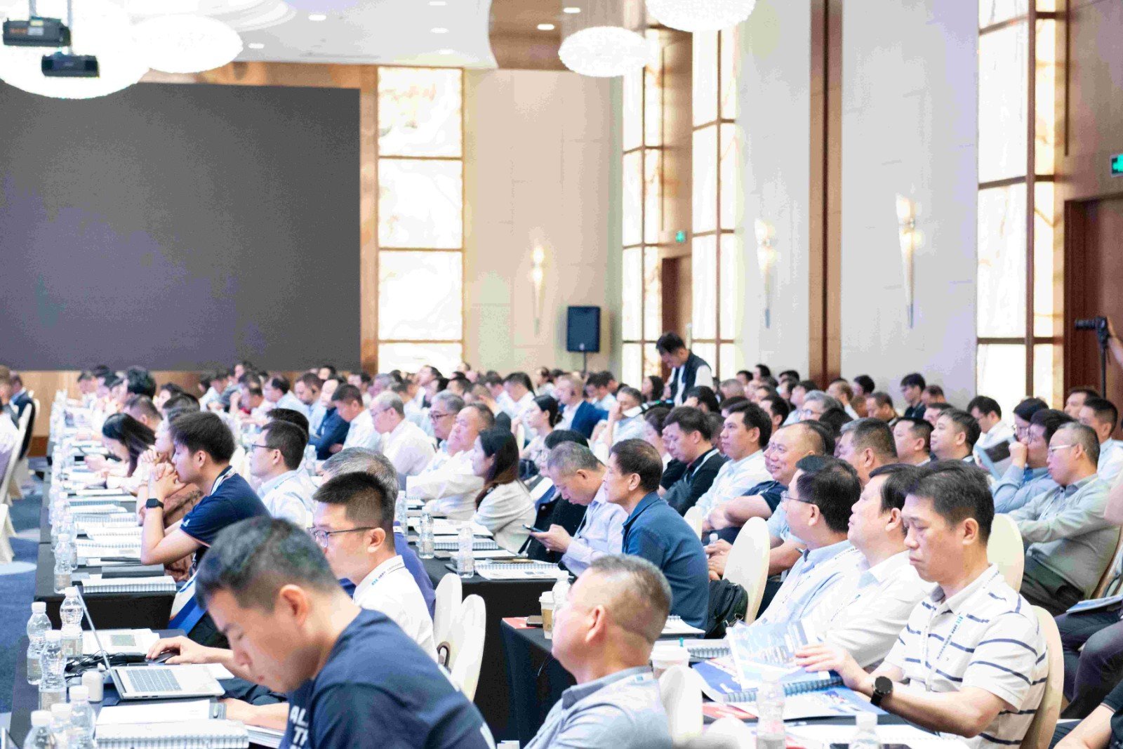 �����ϸ�J9���ֲ����� - J9���ֲ��ϸ绥������